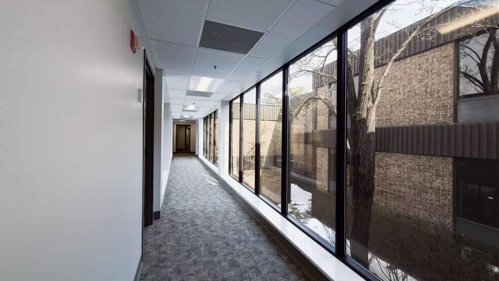 More Photos Of 6330 Lamar Ave, Overland Park Unknown For Lease