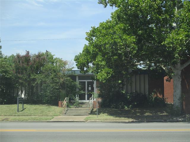 Primary Photo Of 308 S Main St, Sapulpa Medical For Sale