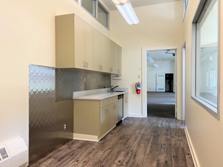 More Photos Of 572 Ruger St, San Francisco Office For Lease