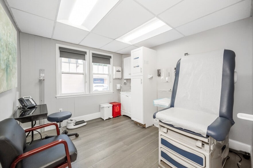 More Photos Of 504 Gramatan Ave, Mount Vernon Medical For Lease