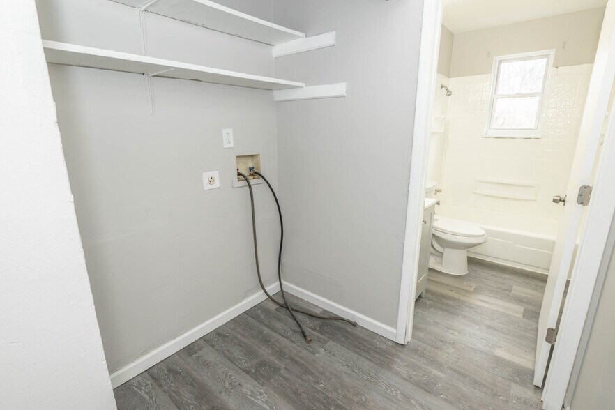 More Photos Of 1626 Linnbrook Dr, Dayton Apartments For Sale