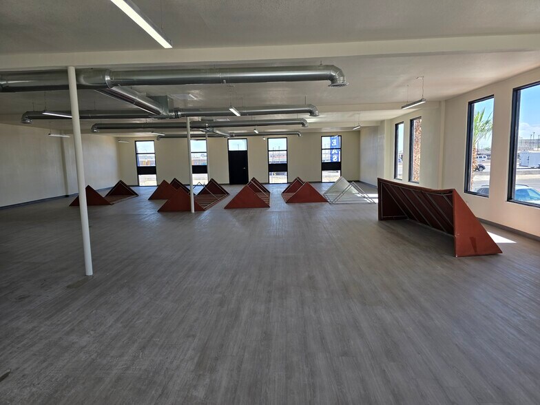 More Photos Of 1501 E Missouri Ave, El Paso Freestanding For Lease