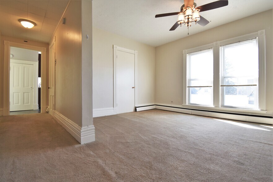 More Photos Of 281 Main St, Greenville Medical For Sale