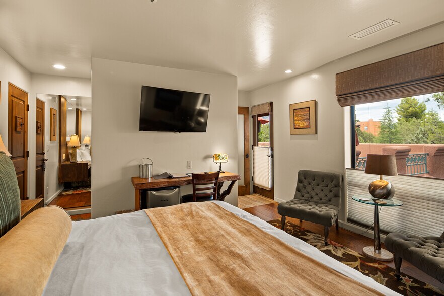More Photos Of 55 Hozoni Dr, Sedona Hotel For Sale