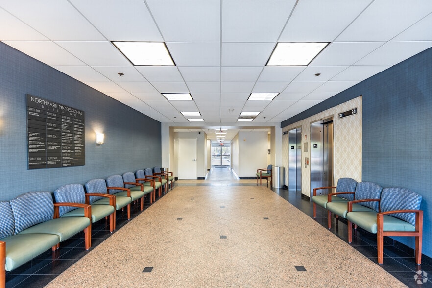 More Photos Of 100 NW 170th St, North Miami Beach Unknown For Lease