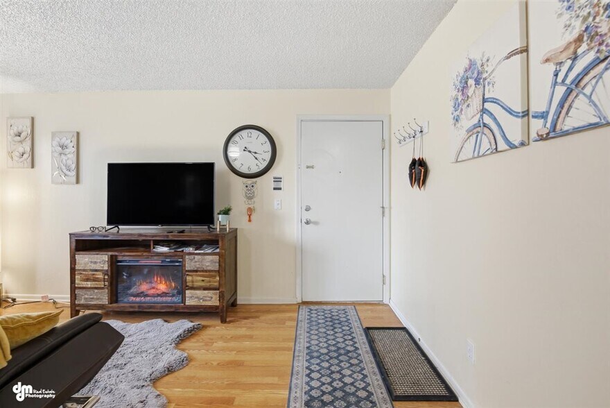 More Photos Of 12521 Tanada Loop, Anchorage Multifamily For Sale