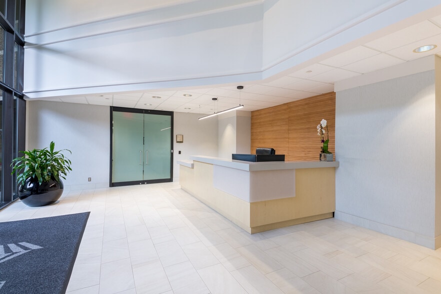 More Photos Of 500 Northridge Rd, Atlanta Office For Lease