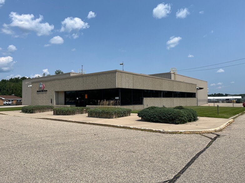 Primary Photo Of 912 Main St, Wausaukee Warehouse For Sale