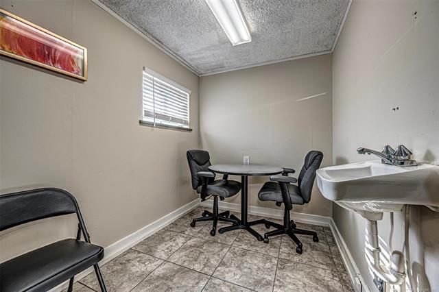 More Photos Of 925 15th Ave NW, Ardmore Medical For Sale