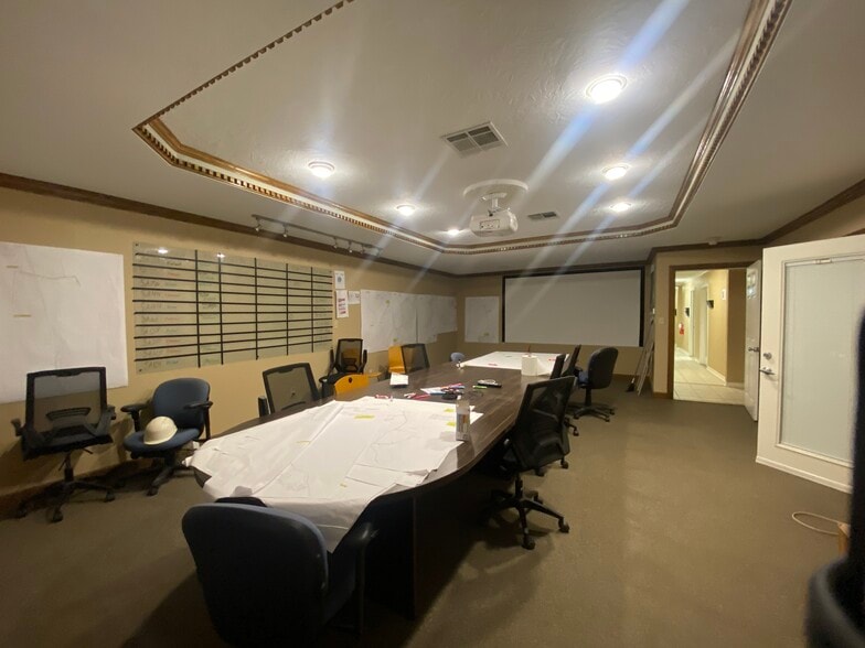 More Photos Of 12841 Highway 90, Beaumont Warehouse For Lease