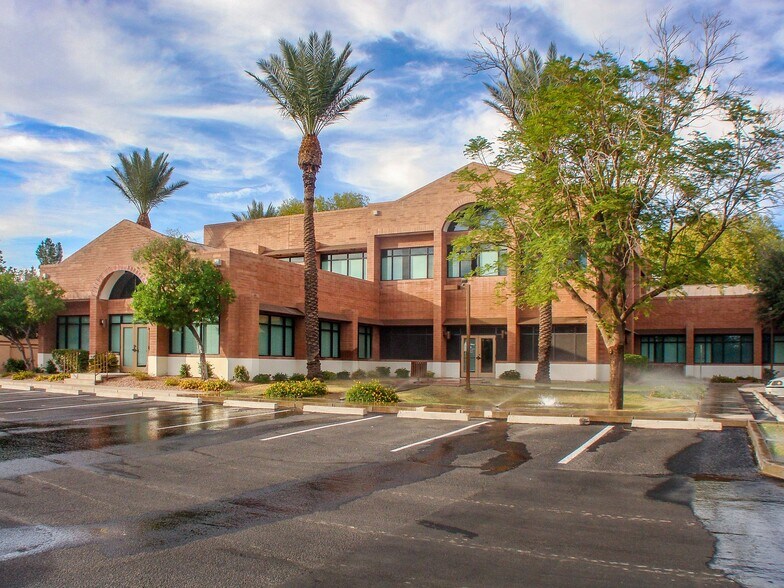 More Photos Of 1600 W Chandler Blvd, Chandler Medical For Lease