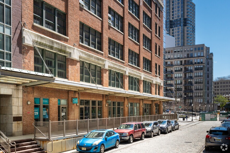 More Photos Of 140 Bay St, Jersey City Apartments For Lease