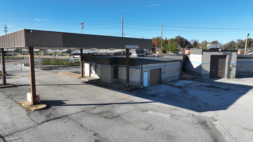 More Photos Of 8888 Hall St, Saint Louis Unknown For Lease