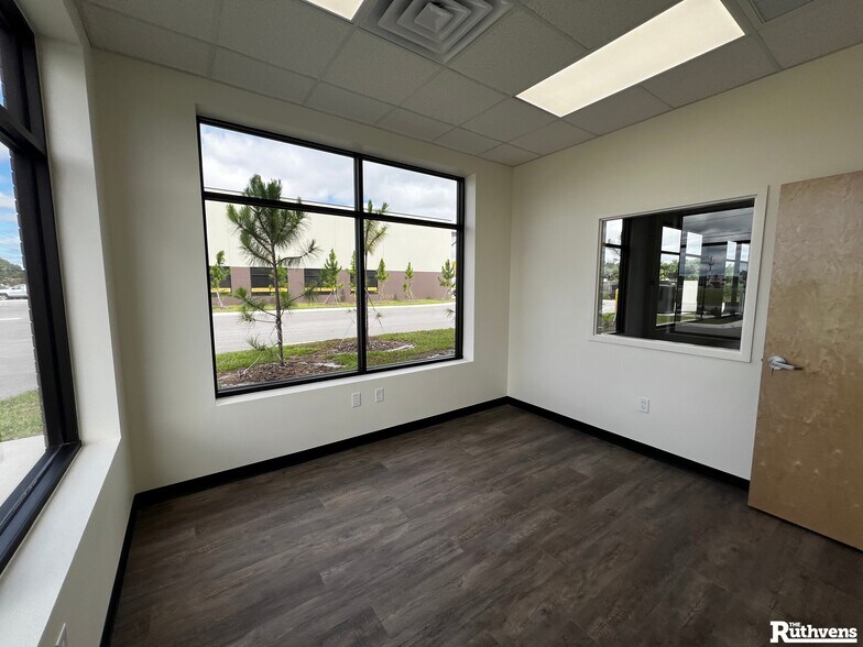 More Photos Of 3625 Jones Industrial Dr, Lakeland Unknown For Lease