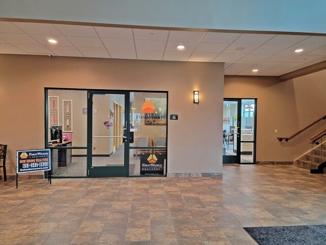 More Photos Of 1700 N Central Ave, Marshfield Office For Lease