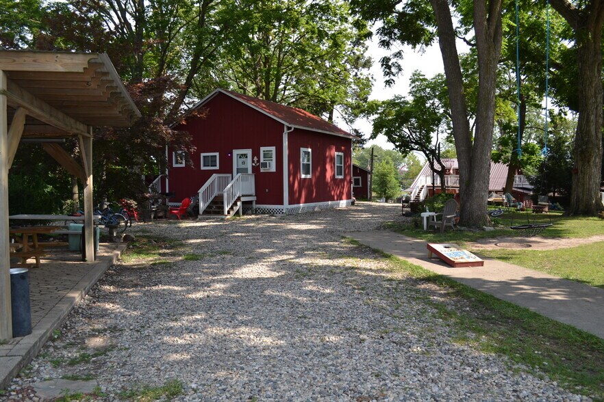 More Photos Of 2373 Untalulti Dr, Monticello Specialty For Sale
