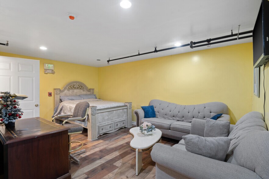 More Photos Of 317 W Fayette St, Syracuse Storefront Retail Office For Sale