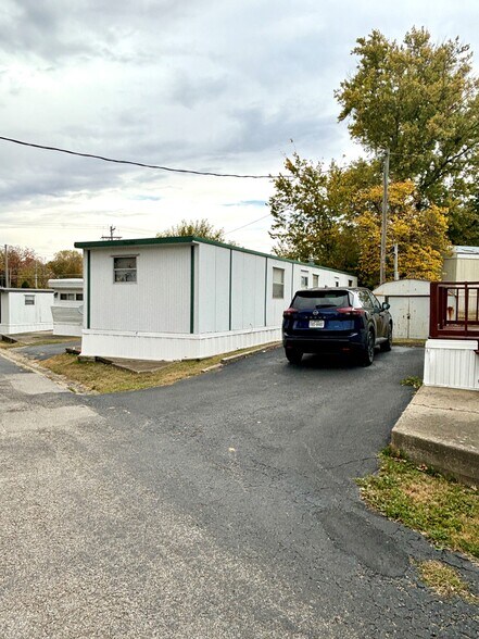 More Photos Of Reagan Drive, Eureka Manufactured Housing Mobile Home Park For Sale