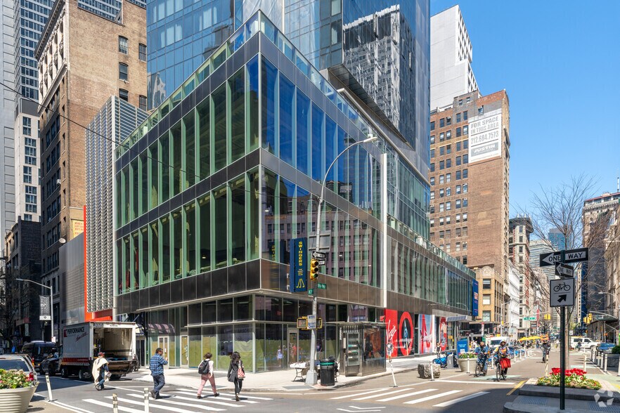 More Photos Of 1227 Broadway, New York Storefront For Lease