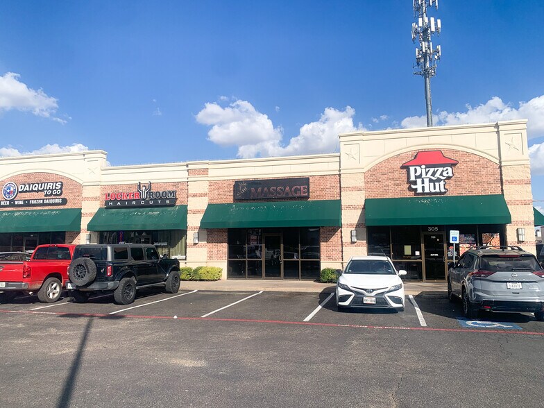 More Photos Of 305 Frankford Ave, Lubbock Unknown For Lease