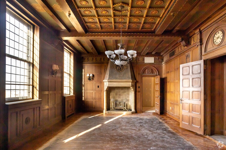 More Photos Of 260 E Main St, Rochester Medical For Lease