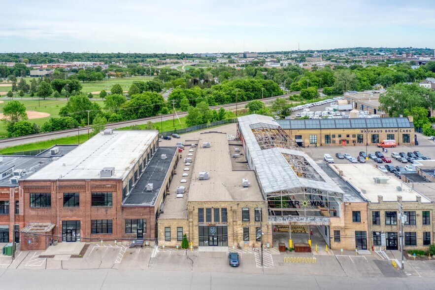 More Photos Of 1331 NE Tyler St, Minneapolis Unknown For Lease