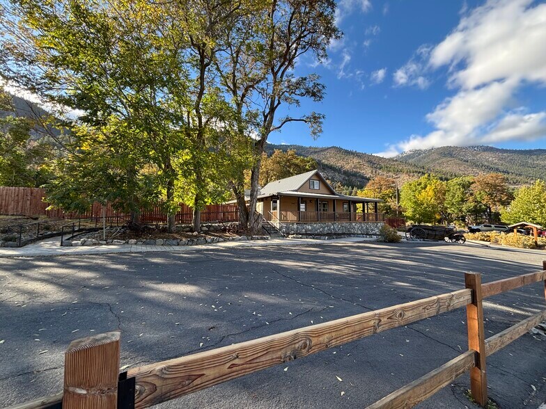 More Photos Of 2276 Main St, Genoa Specialty For Lease