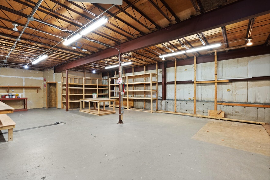 More Photos Of 430 Maple St, Danvers Freestanding For Sale