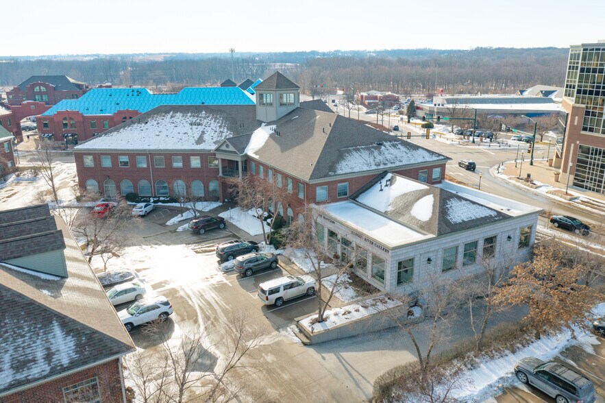 More Photos Of 501 12th Ave, Coralville Office For Sale