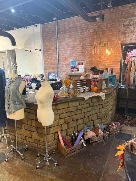 More Photos Of 163 S Main St, Keller Storefront Retail Office For Lease