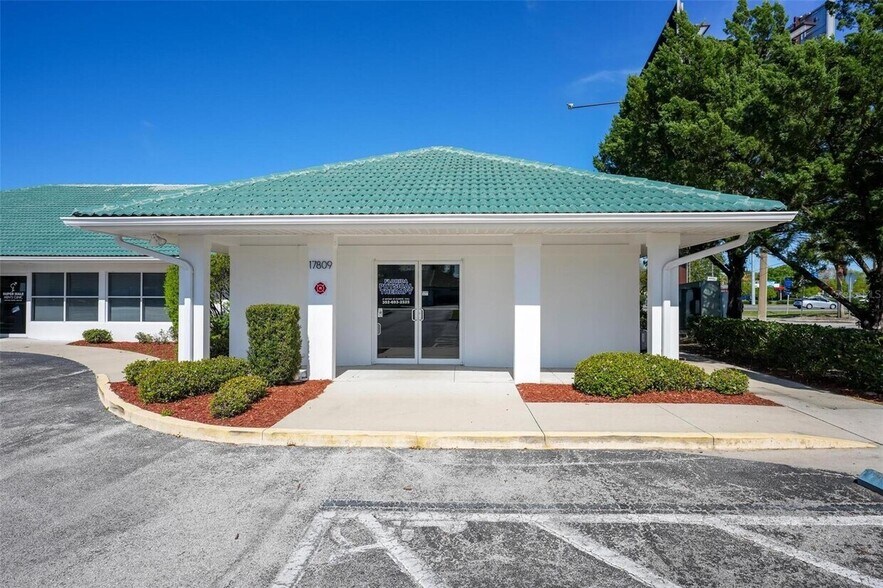 Primary Photo Of 17809 SE 109th Ave, Summerfield Office For Lease