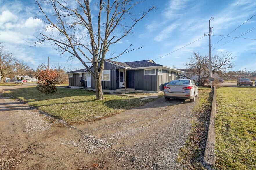 More Photos Of 12-35 Grove Ct, Marysville Apartments For Sale