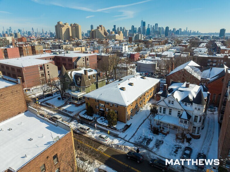 More Photos Of 590 Bergen Ave, Jersey City Apartments For Sale