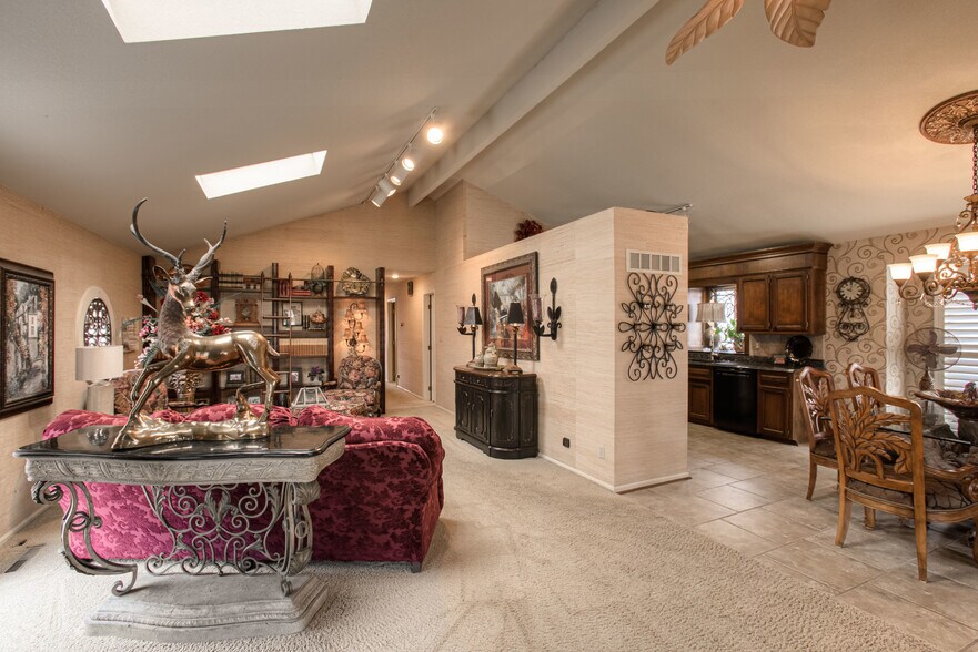 More Photos Of 6204 Arlington Ave, Raytown Office For Sale