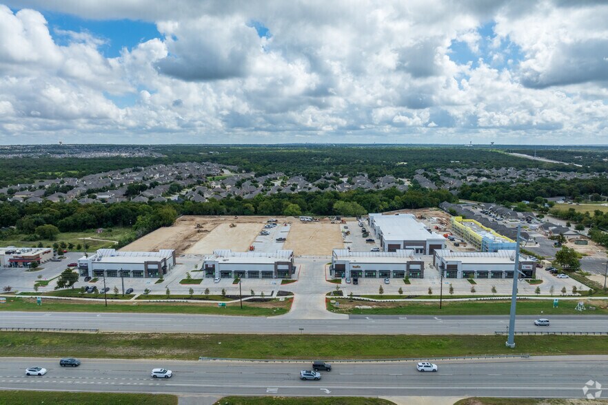 More Photos Of 14300 Ronald Reagan Blvd, Cedar Park Storefront For Sale