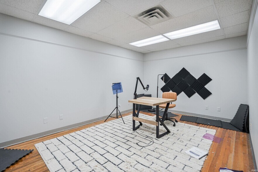More Photos Of 210 W Walnut St, Kokomo Office For Sale