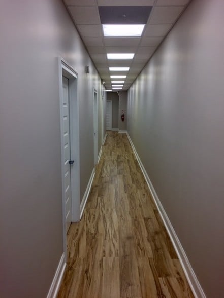 More Photos Of 40-60 Front St, Rossville Office For Sale