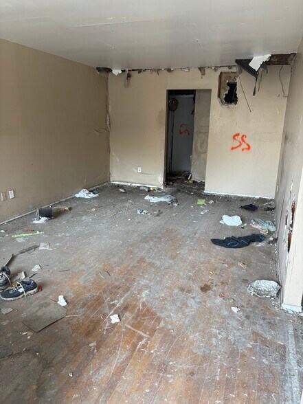 More Photos Of 820-830 Merton Rd, Detroit Apartments For Sale