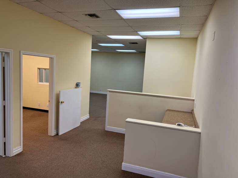 More Photos Of 1530 Cypress Dr, Jupiter Light Manufacturing For Lease