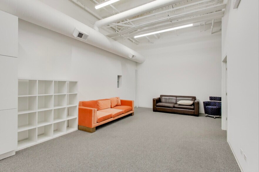 More Photos Of 400-420 N May St, Chicago Loft Creative Space For Lease