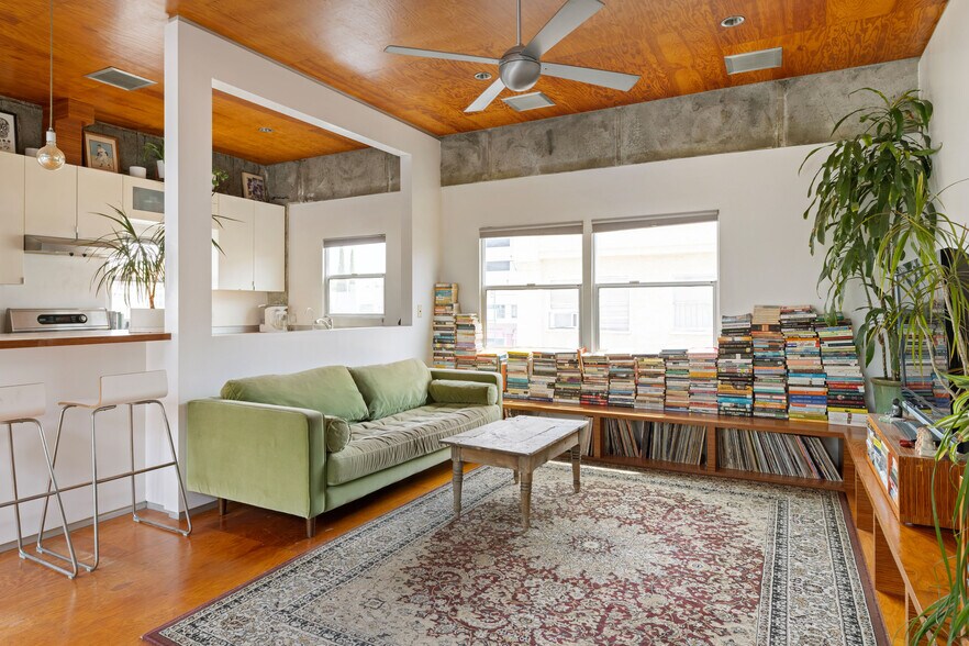 More Photos Of 977 Chung King Rd, Los Angeles Storefront Retail Residential For Sale