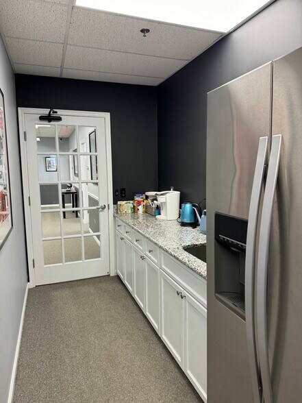 More Photos Of 670 N Beers Bldg 3 St, Holmdel Medical For Sale