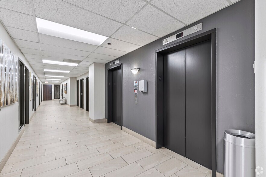 More Photos Of 2601 Scott Ave, Fort Worth Office For Lease