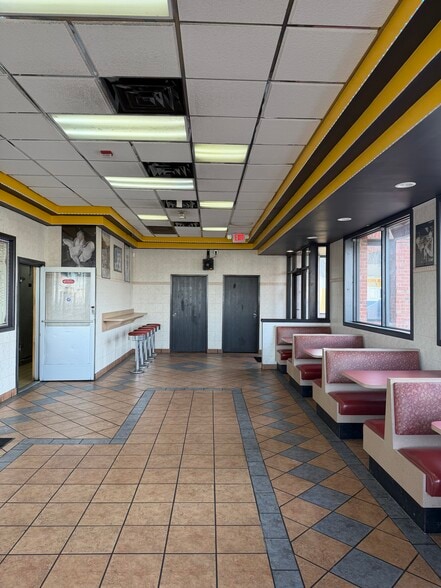 More Photos Of 14501 Joy Rd, Detroit General Retail For Sale