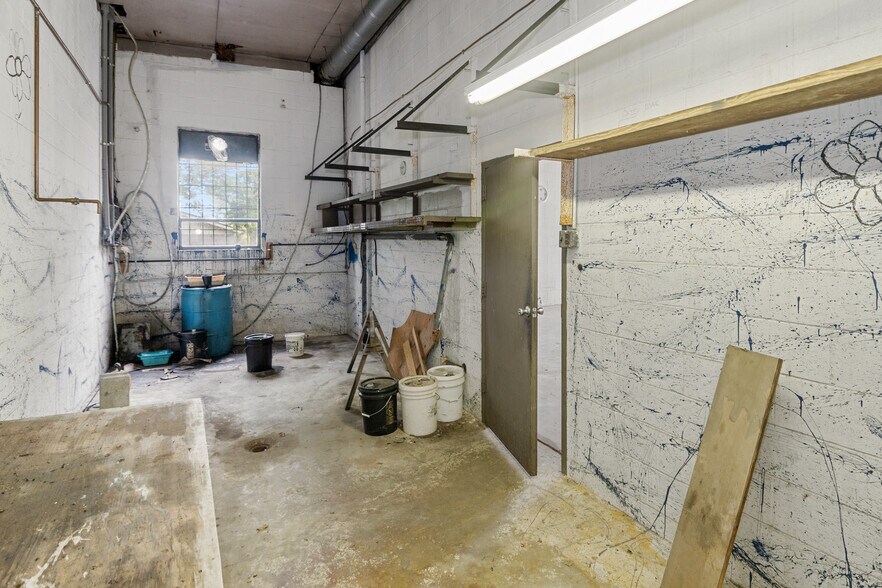 More Photos Of 331 Main St, Lebanon Junction Specialty For Sale