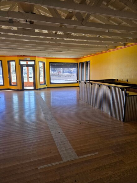 More Photos Of 330 N Marquette Rd, Prairie Du Chien General Retail For Lease