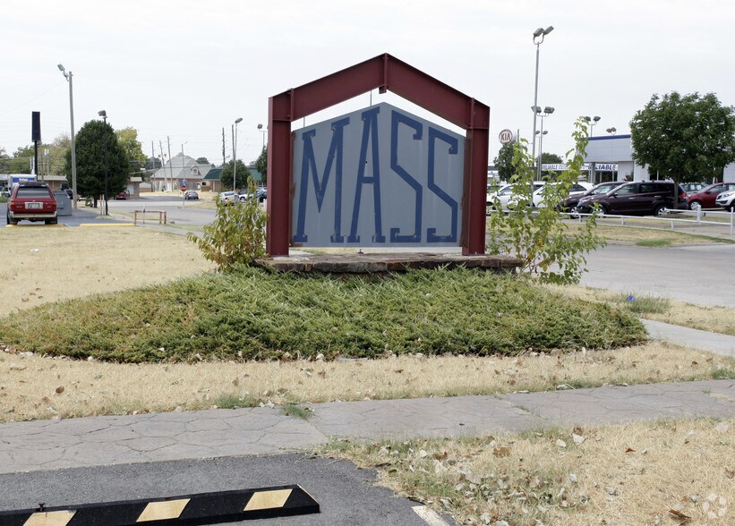 More Photos Of 601 W Oakland St, Broken Arrow Office Residential For Sale