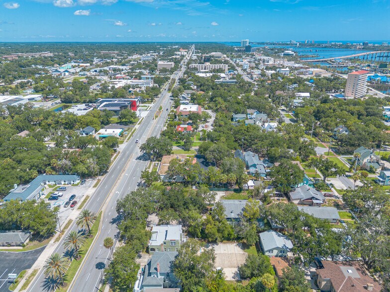 More Photos Of 519 S Ridgewood Ave, Daytona Beach Office For Sale