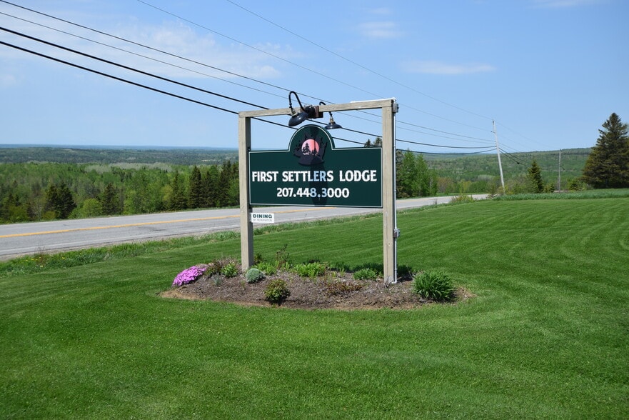 More Photos Of 341 US Route 1, Weston Hotel For Sale