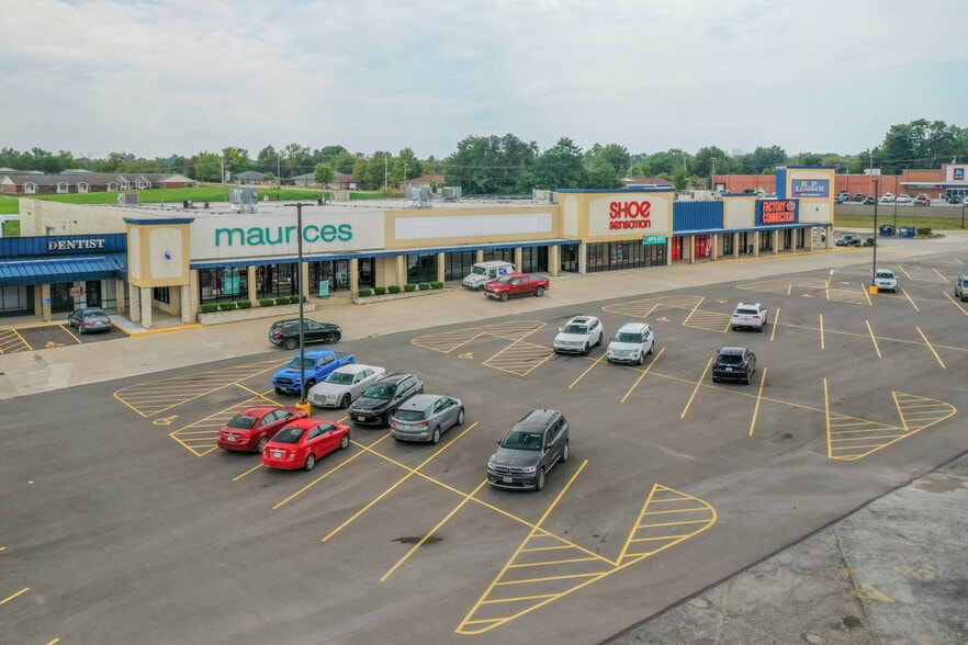 More Photos Of 5-79 The Plz, Troy Unknown For Lease